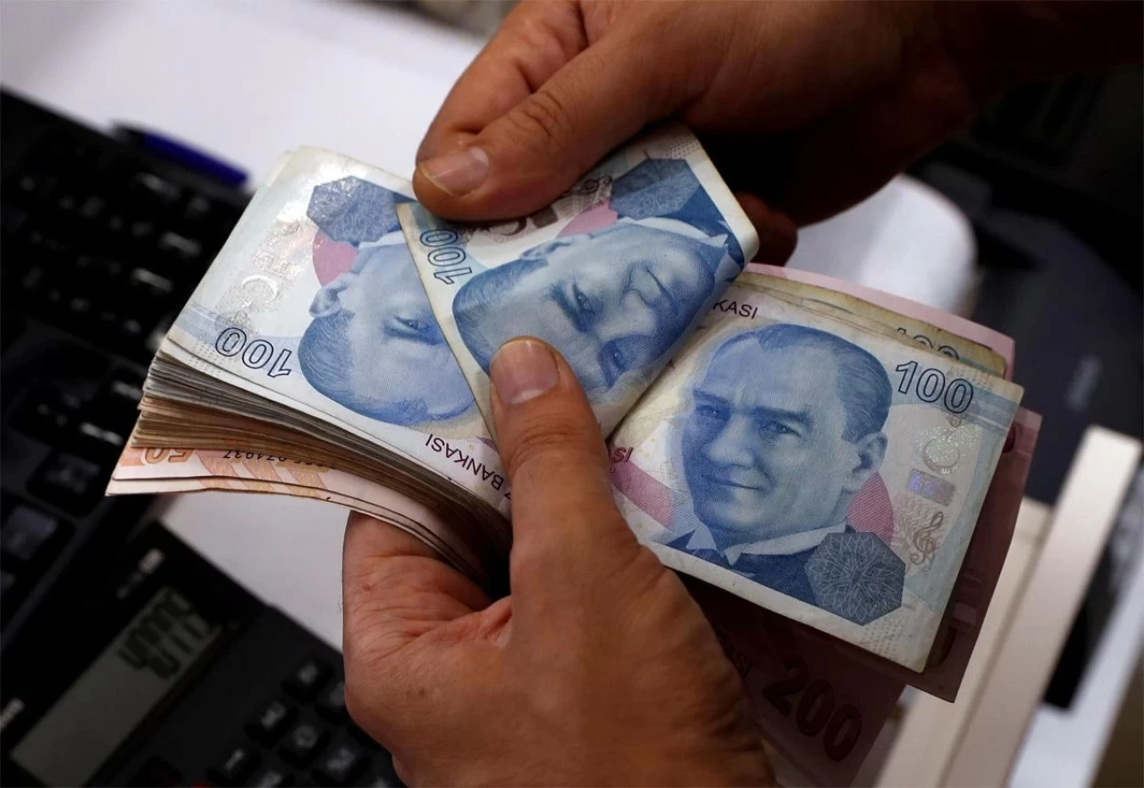 İhtiyaç Kredisi Faizleri Düştü! 125 Bin TL Çeken Ne Kadar Geri Ödeyecek?