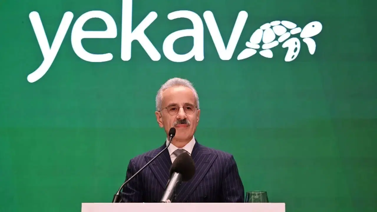 Bakan Uraloğlu: Bölünmüş Yollar ile 2,4 Milyar Litre Akaryakıt Tasarrufu Sağlandı