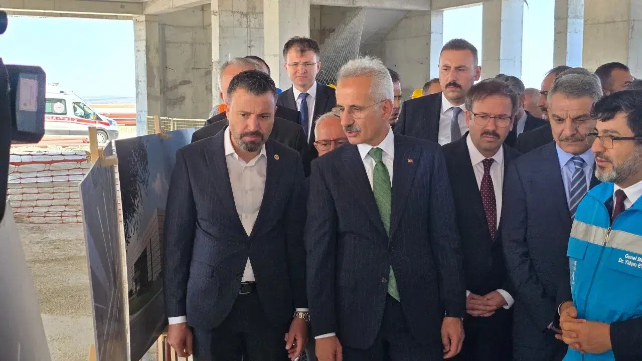 Yozgat Havalimanı Açılışa Hazırlanıyor: Pisti Tamamlandı, Terminalde Sona Yaklaşılıyor