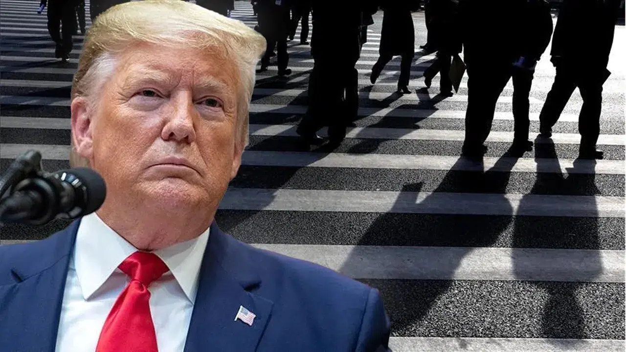Trump Yönetimi, 300 Bin Federal Çalışanı İşten Çıkarmaya Hazırlanıyor
