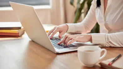 EYT Bekleyenler Dikkat! Özgür Erdursun Büyük Engele Dikkat Çekti