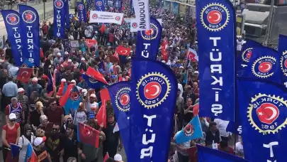 Kamu İşçileri Patladı! 500 Kuruma Grev İlanı Asılıyor