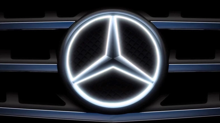 Mercedes’te hava yastığı şoku! 223 bin araç geri çağrılıyor!